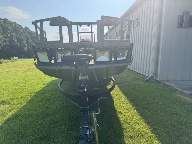 2020 Tracker 1860 Center Console Sportsman