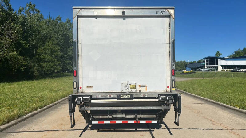 2015 Hino 268