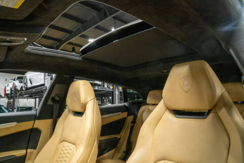 2019 Lamborghini Urus