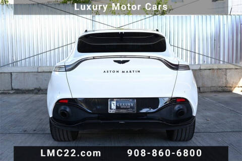 2021 Aston Martin DBX