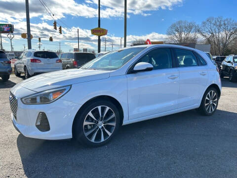 2019 Hyundai Elantra GT for sale at Modern Automotive in Spartanburg SC