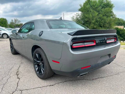2018 Dodge Challenger SXT Plus