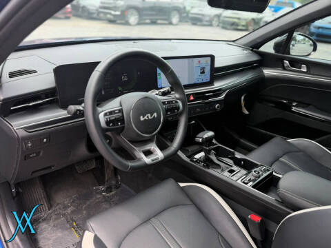 2025 Kia K5