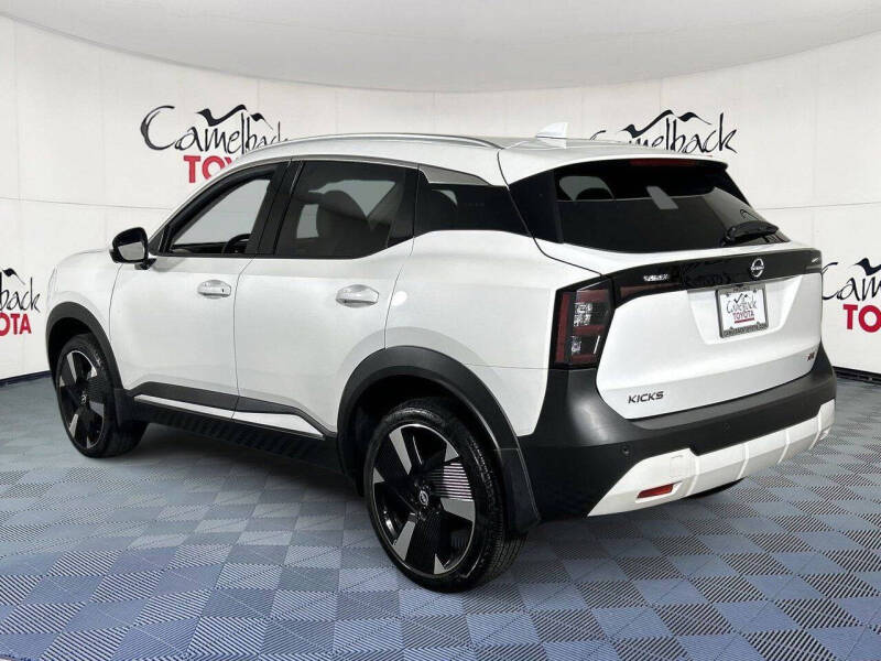 2025 Nissan Kicks SR