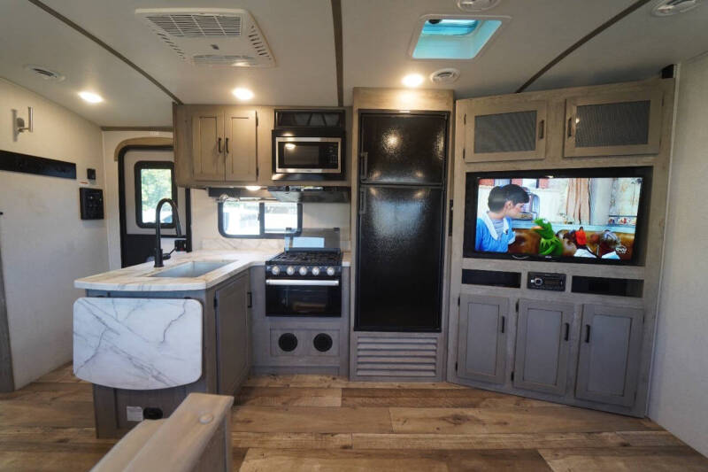 2021  Keystone   Outback