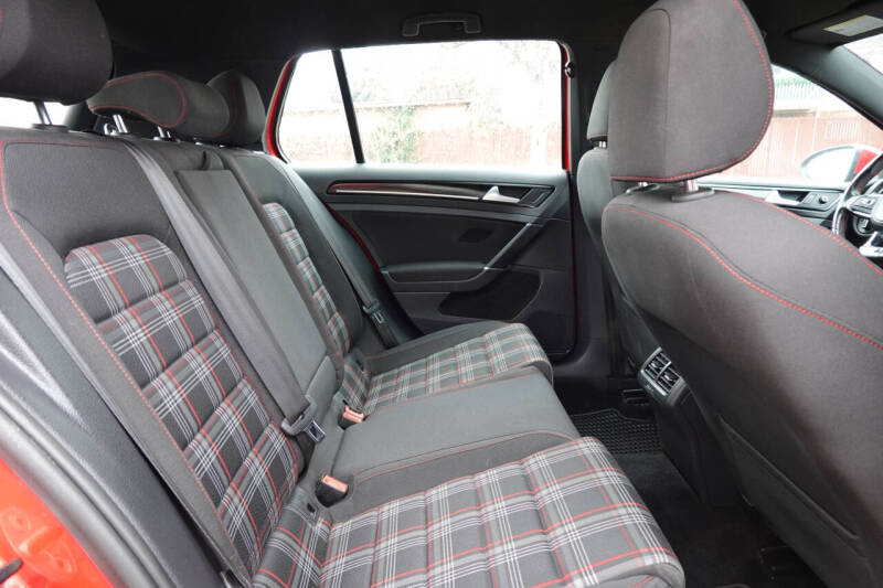 2016 Volkswagen Golf GTI S