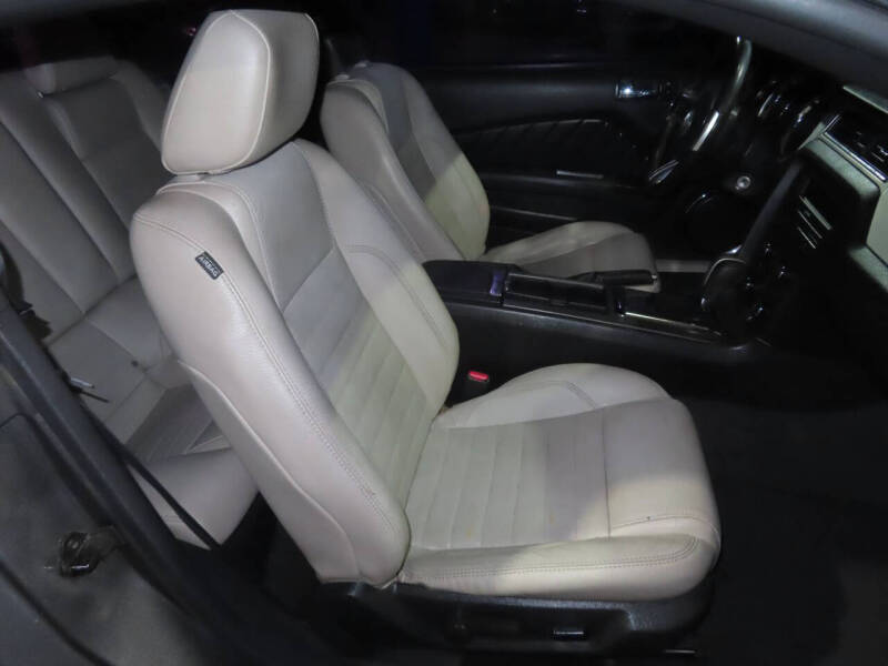 2014 Ford Mustang V6 Premium