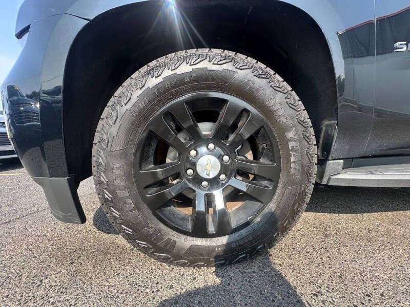 2017 Chevrolet Suburban LT