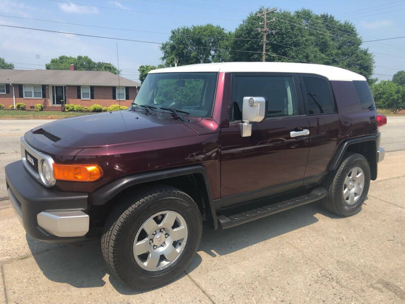 2007 Toyota FJ Cruiser for sale at E Motors LLC in Anderson SC