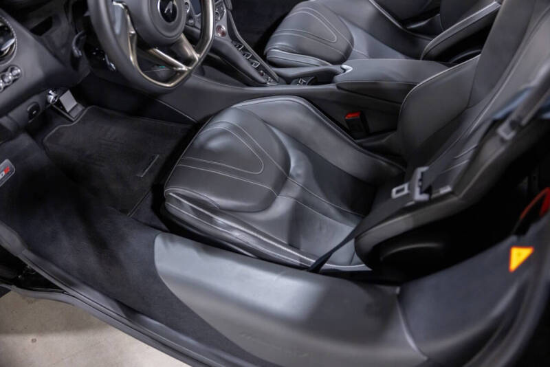 2022 McLaren 720S Spider