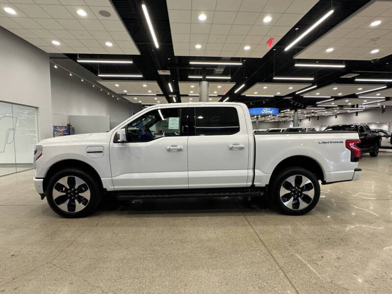 2023 Ford F-150 Lightning XLT