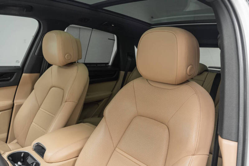 2023 Porsche Cayenne