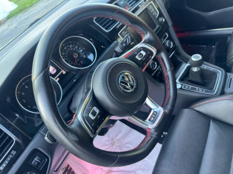 2016 Volkswagen Golf GTI SE
