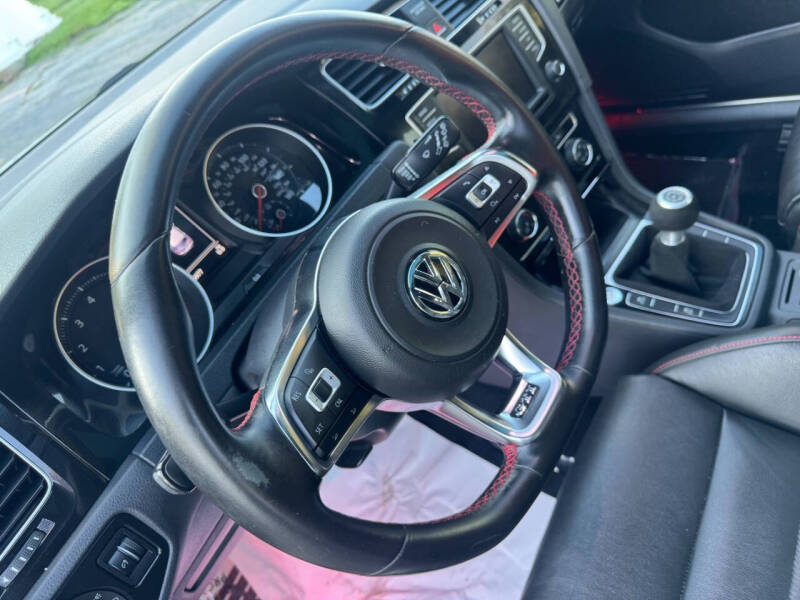 2016 Volkswagen Golf GTI SE
