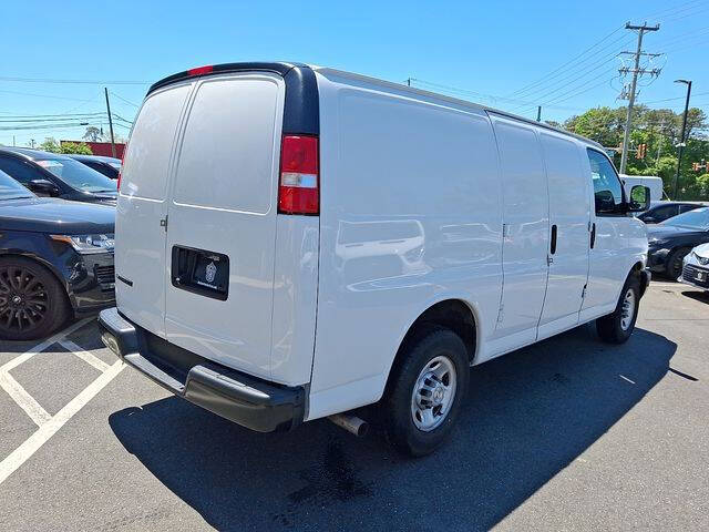 2021 Chevrolet Express 2500