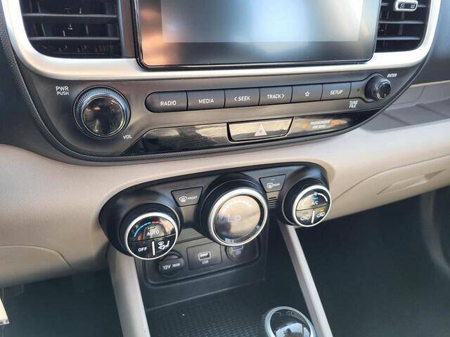 2020 Hyundai Venue SEL