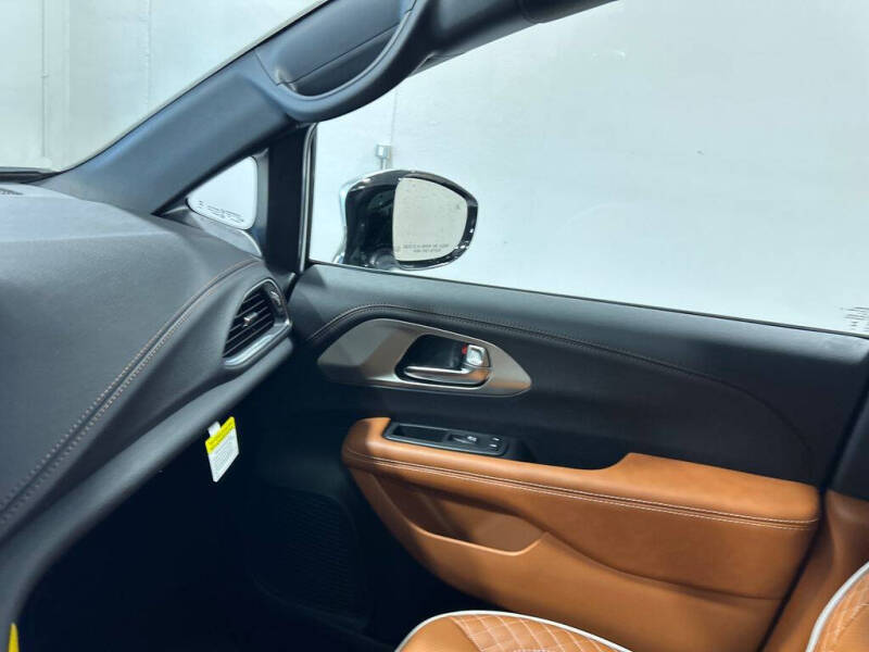 2026 Chrysler Pacifica Pinnacle