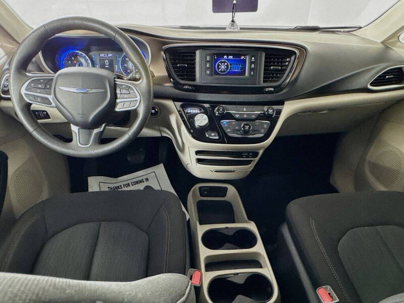 2017 Chrysler Pacifica LX
