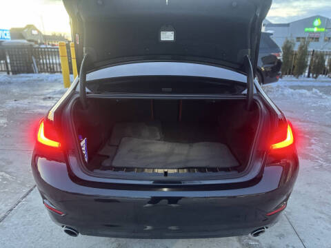 2022 BMW 3 Series 330e