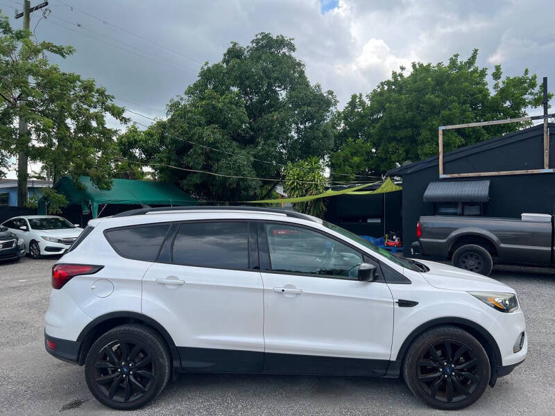 2019 Ford Escape SE