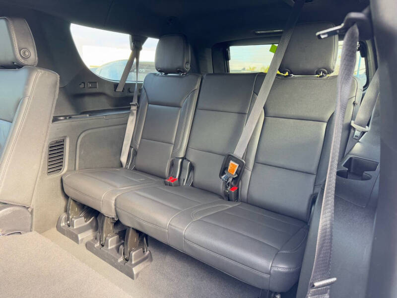 2022 Chevrolet Suburban LT