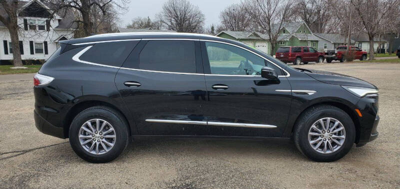 Used 2024 Buick Enclave Premium with VIN 5GAEVBKW9RJ104032 for sale in Milbank, SD
