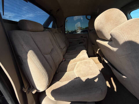 2005 Chevrolet Avalanche 1500 LS