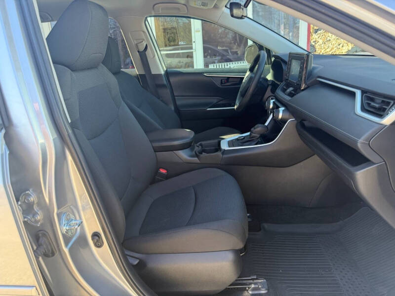 2021 Toyota RAV4 Hybrid LE