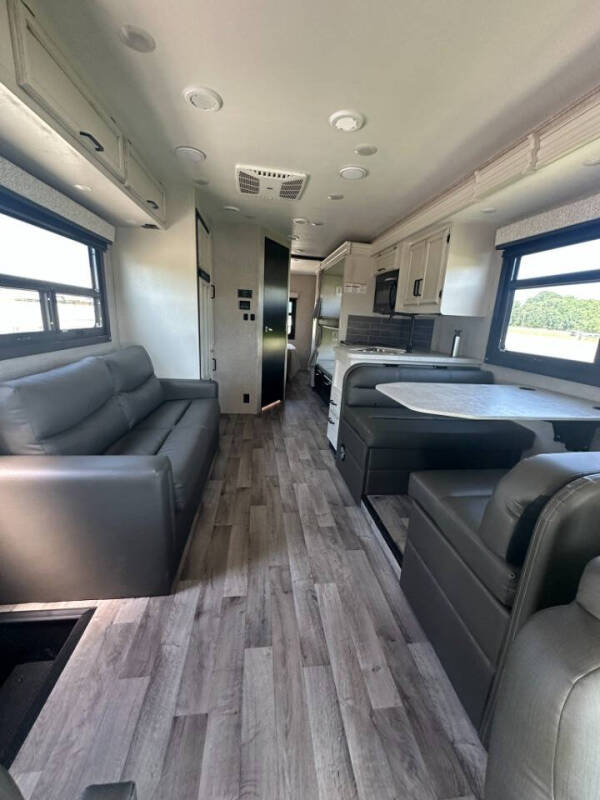 2023 Jayco Redhawk