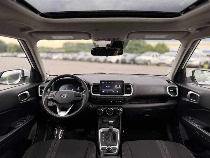 2024 Hyundai Venue SEL
