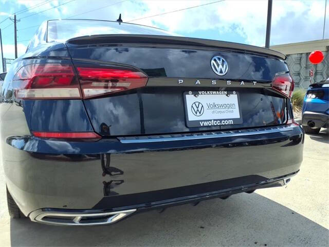 2022 Volkswagen Passat R-Line