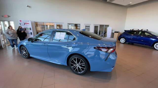 2024 Toyota Camry SE