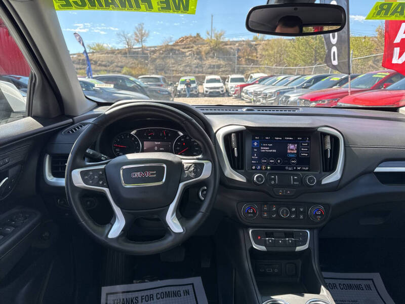 2024 GMC Terrain SLT