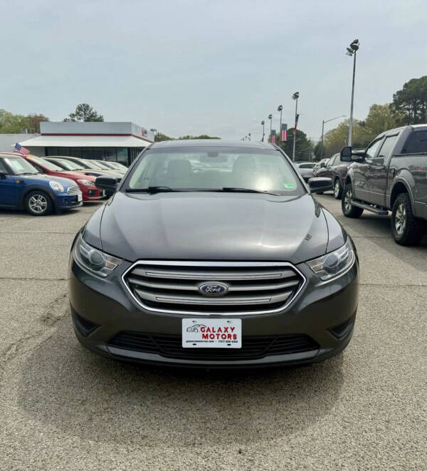 2016 Ford Taurus SE