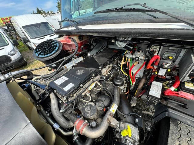 2015 Freightliner 114 SD