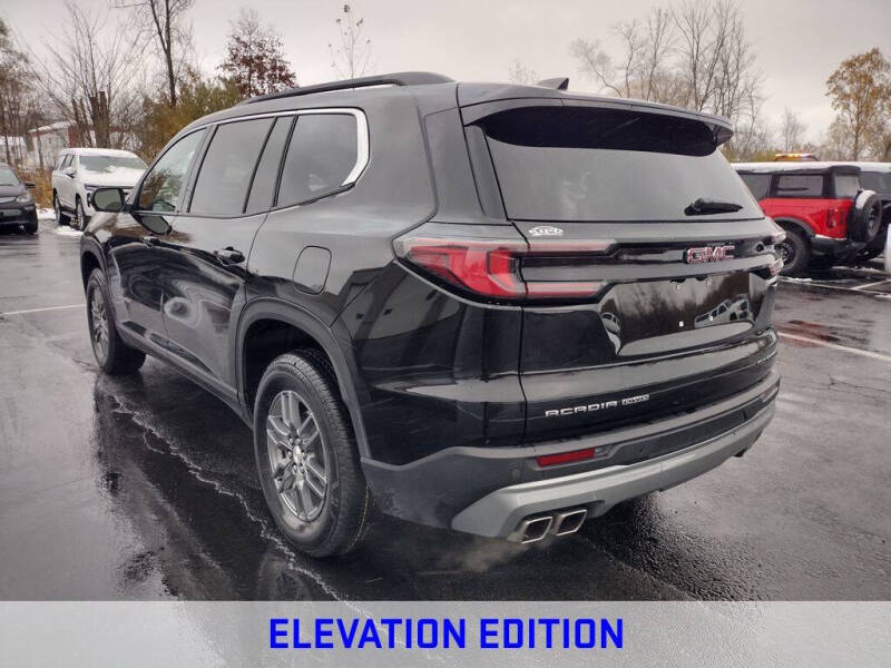 2025 GMC Acadia Elevation