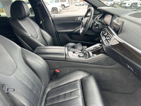 2021 BMW X6 xDrive40i