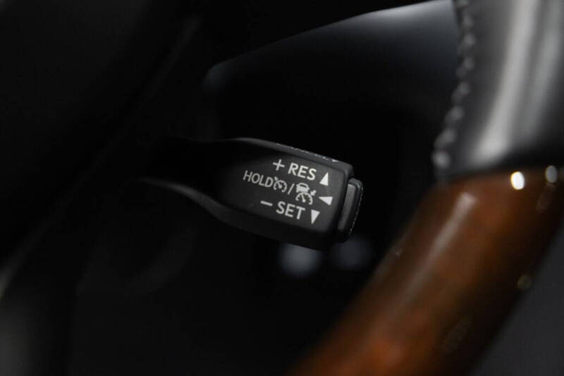 2021 Lexus LX 570 Three-Row