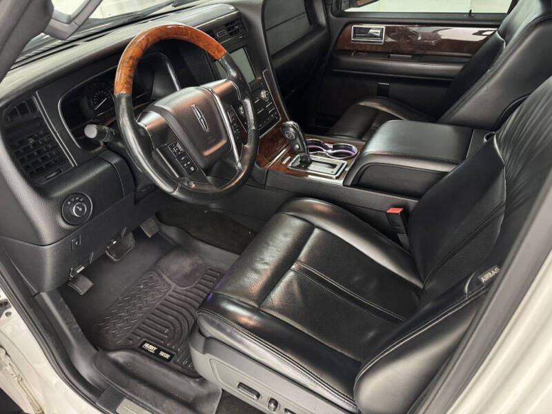 2017 Lincoln Navigator L Select