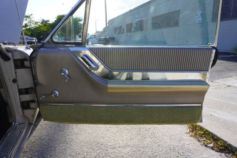 1964 Ford Thunderbird