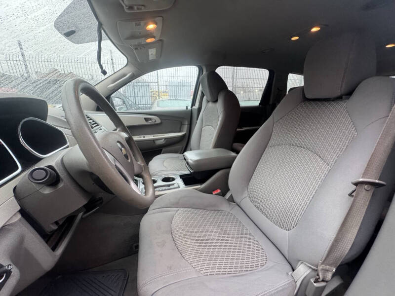 2010 Chevrolet Traverse LS