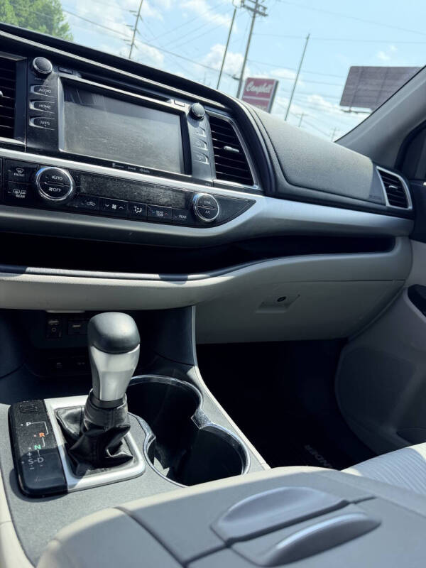 2019 Toyota Highlander LE Plus