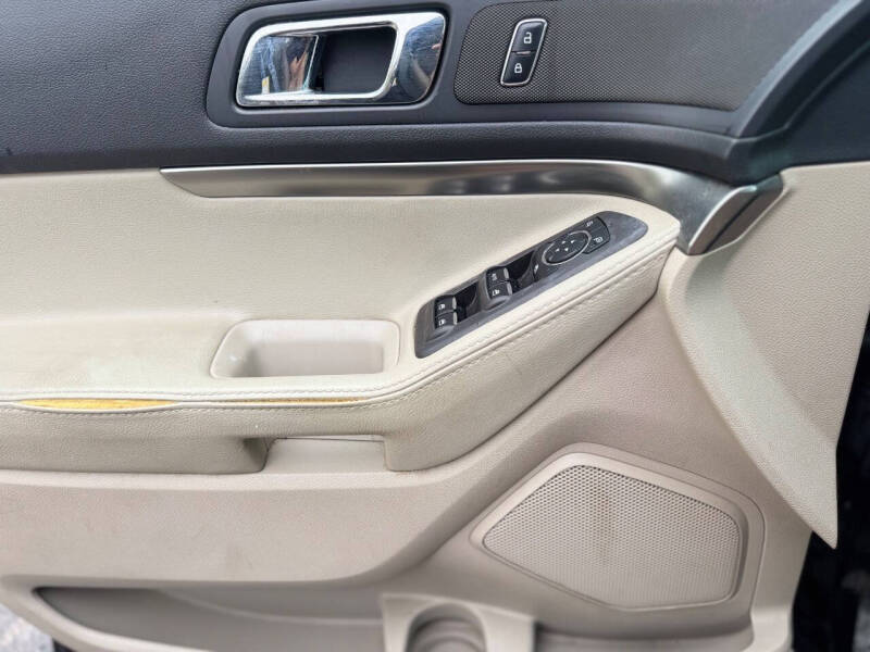 2015 Ford Explorer