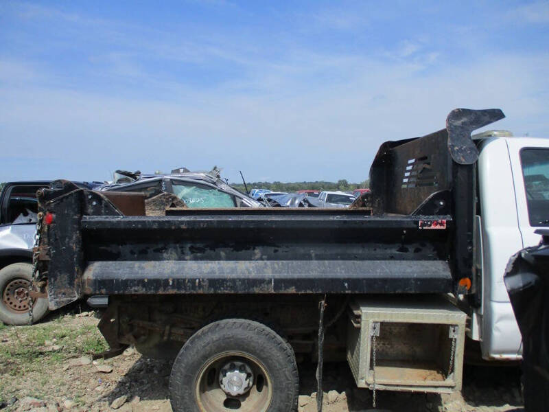 2006 Chevrolet DRW Dump Box