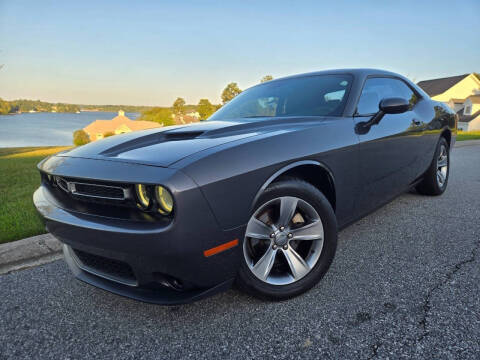 2015 Dodge Challenger SXT
