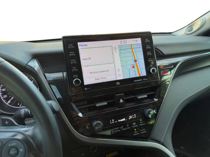 2022 Toyota Camry Hybrid XSE