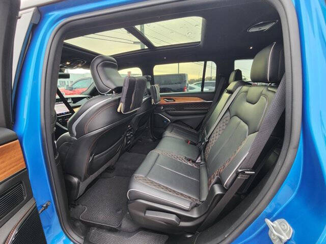 2023 Jeep Grand Cherokee L Summit Reserve