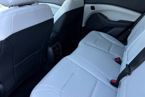 2025 Ford Mustang Mach-E Premium