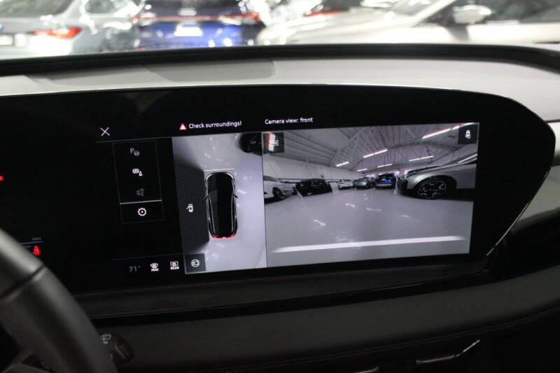 2025 Audi Q6 e-tron Premium