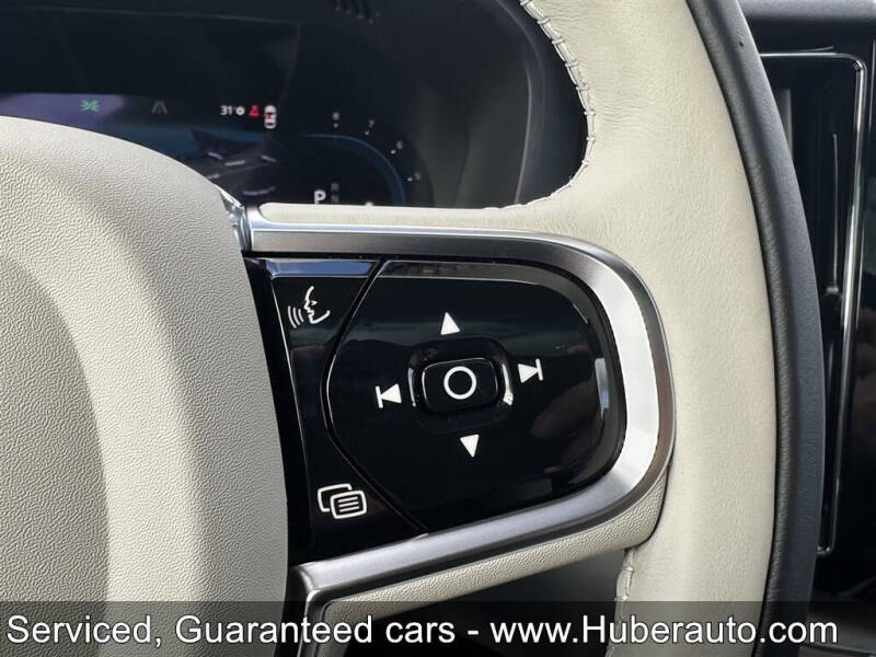 2024 Volvo XC60 B5 Plus Dark Theme